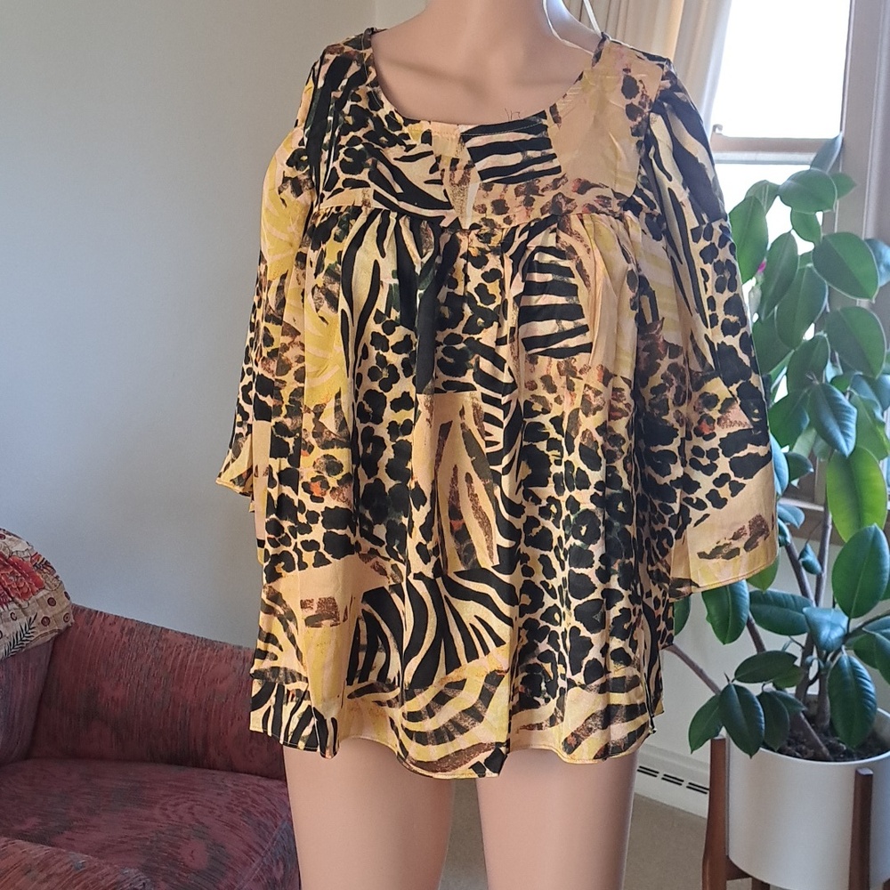 Umgee Yellow and Black Animal Print Peasant Tunic Ptp 19.5